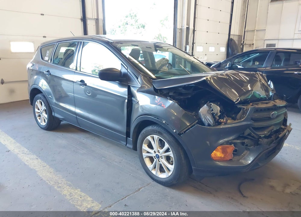 2018 FORD ESCAPE S VIN: 1FMCU0F72JUD05835