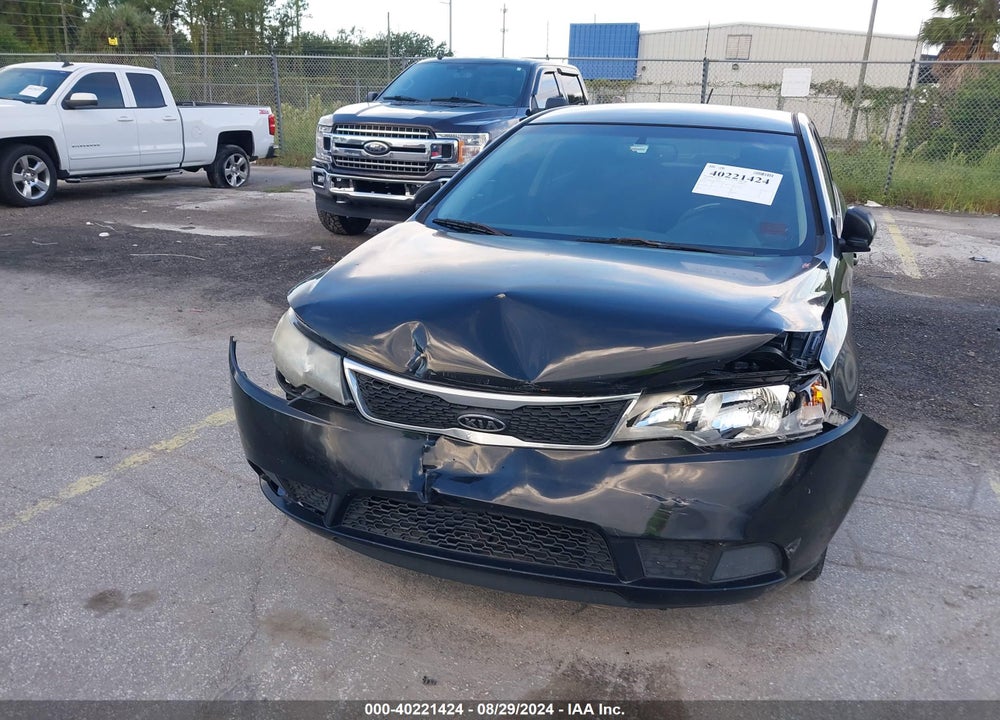 2011 KIA FORTE EX VIN: KNAFU4A21B5890291