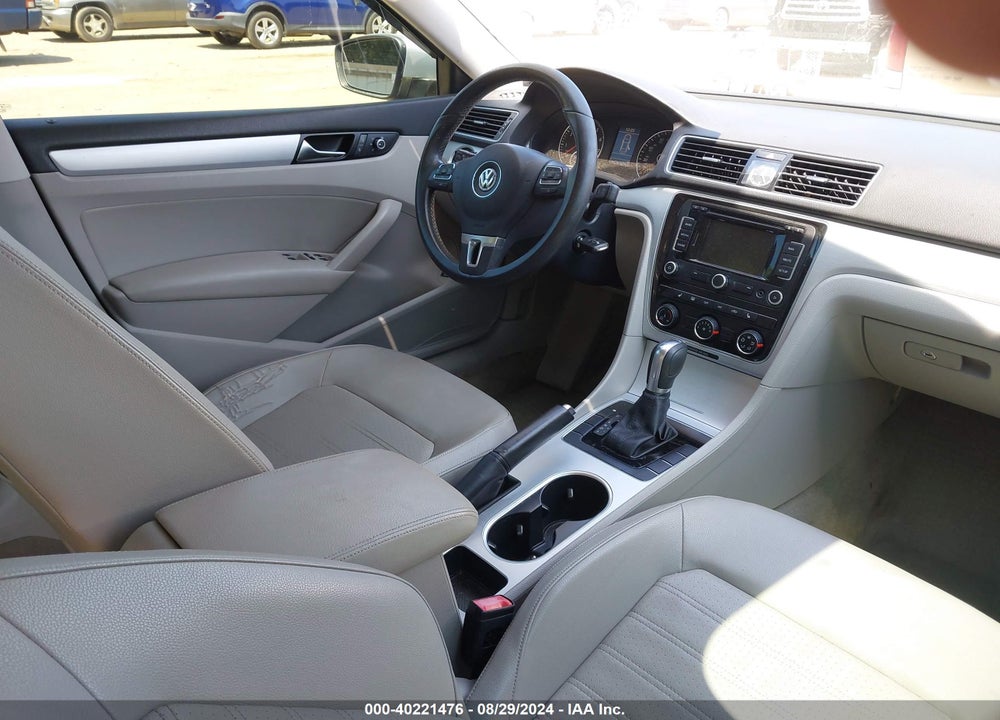 2013 VOLKSWAGEN PASSAT 3.6L V6 SE VIN: 1VWBM7A37DC066772