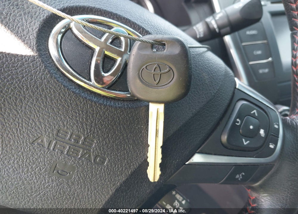 2015 TOYOTA CAMRY SE VIN: 4T1BF1FK6FU092993