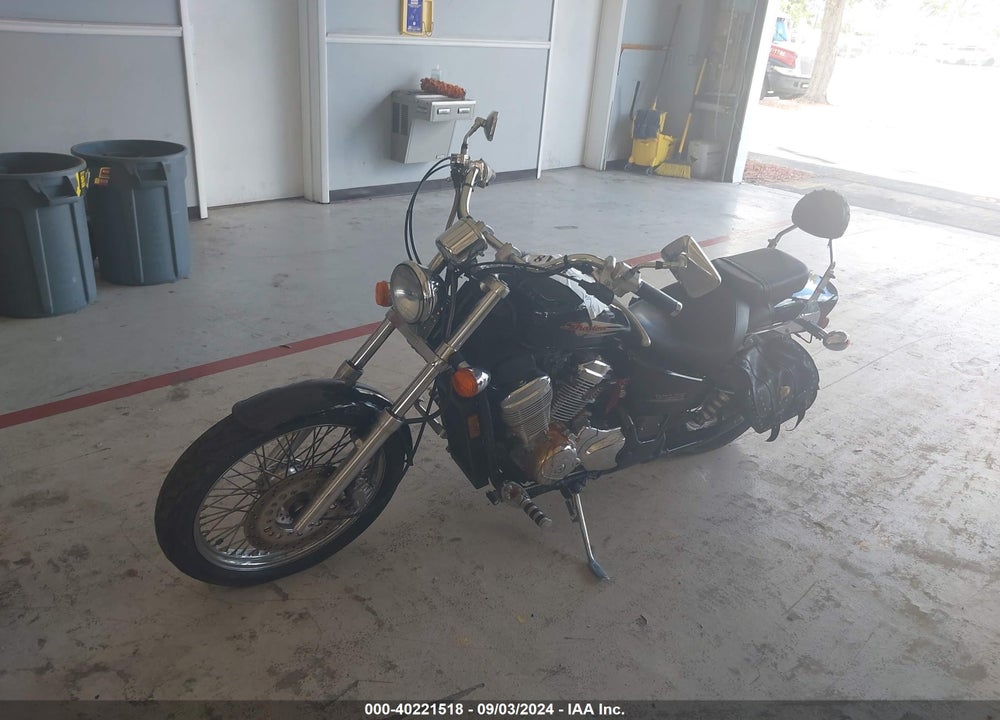 1999 HONDA VT600 CD VIN: JH2PC2138XM902643