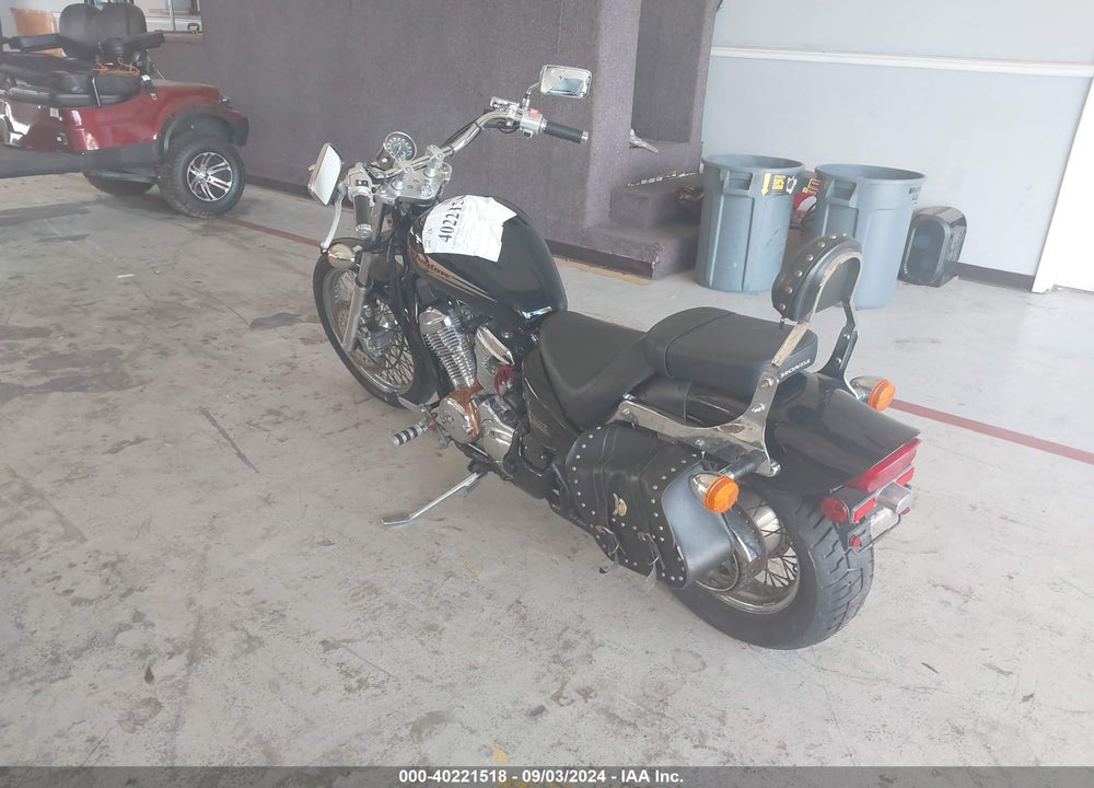 1999 HONDA VT600 CD VIN: JH2PC2138XM902643