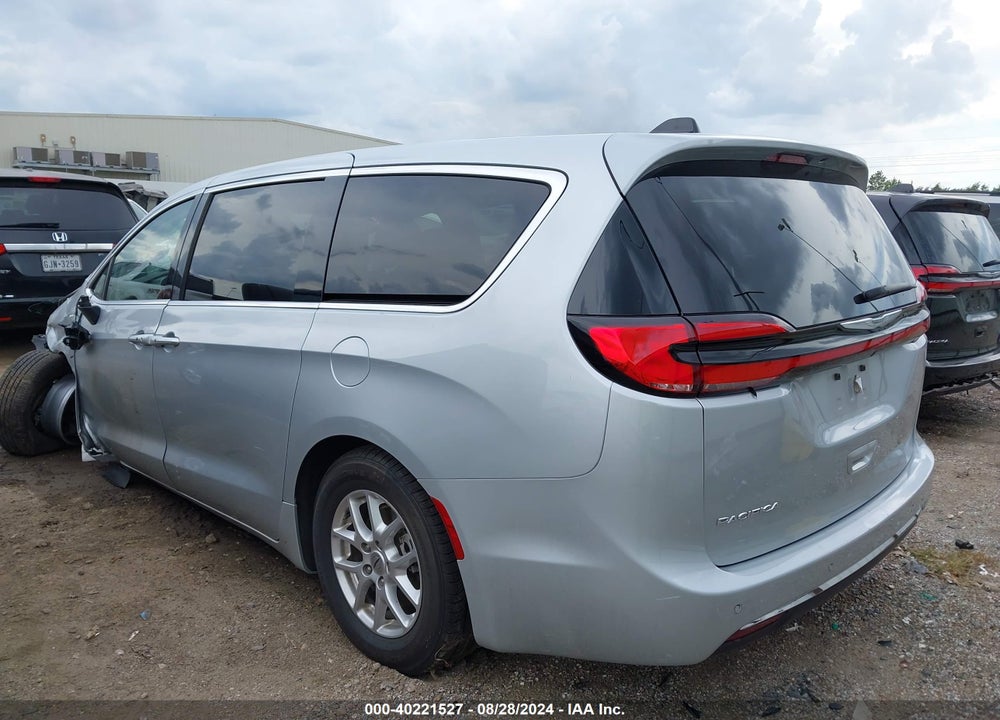 2023 CHRYSLER PACIFICA TOURING L VIN: 2C4RC1BG6PR567411
