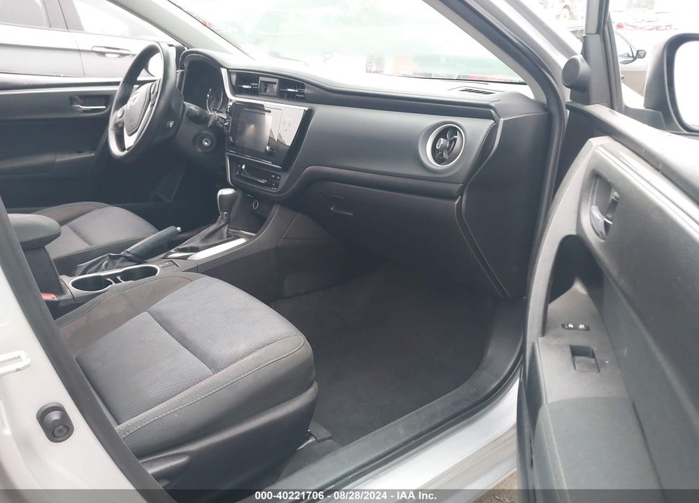 2017 TOYOTA COROLLA LE VIN: 5YFBURHE4HP598175