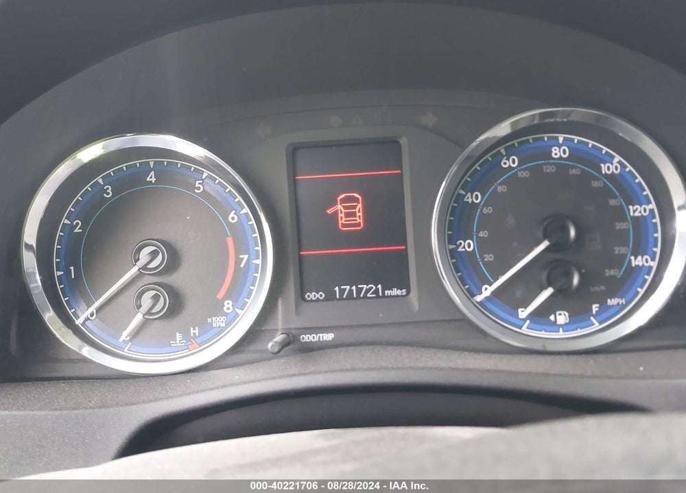 2017 TOYOTA COROLLA LE VIN: 5YFBURHE4HP598175