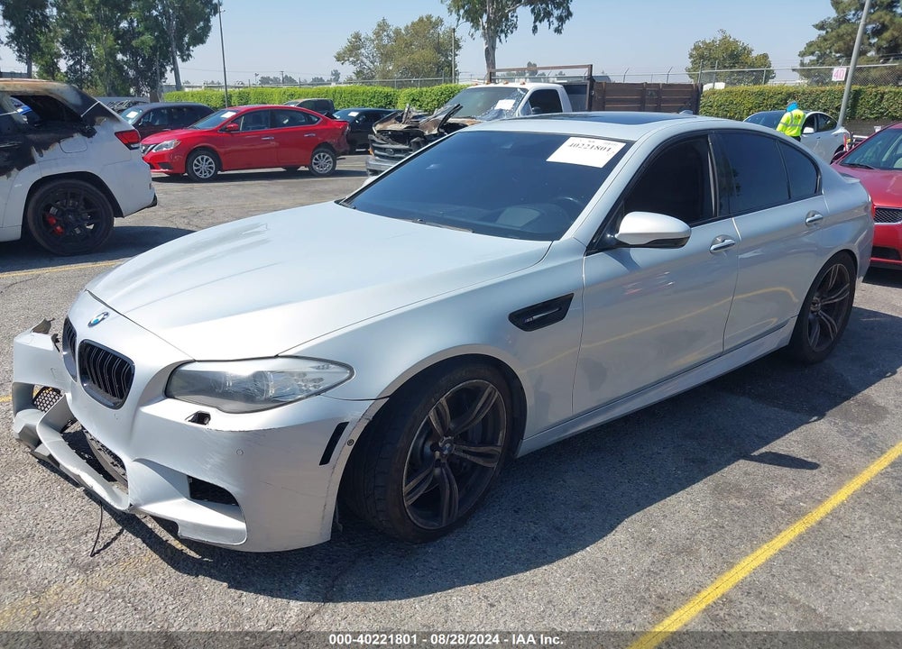 2013 BMW M5 VIN: WBSFV9C53DC773257