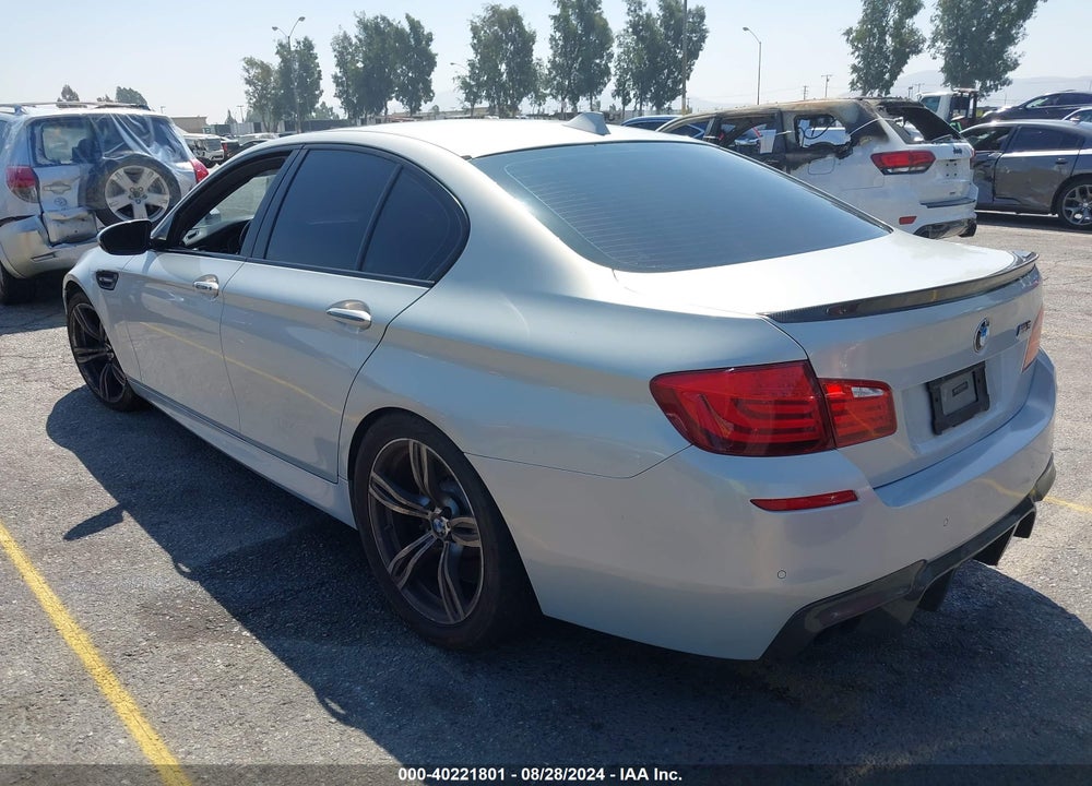 2013 BMW M5 VIN: WBSFV9C53DC773257