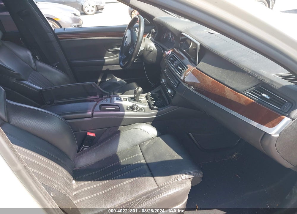 2013 BMW M5 VIN: WBSFV9C53DC773257