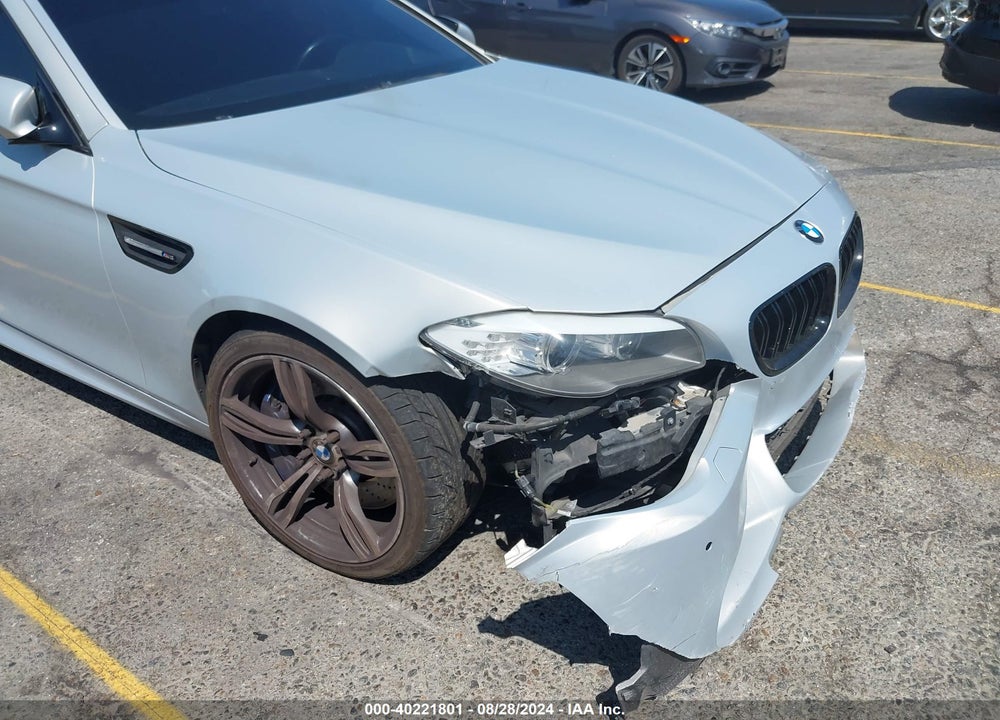 2013 BMW M5 VIN: WBSFV9C53DC773257