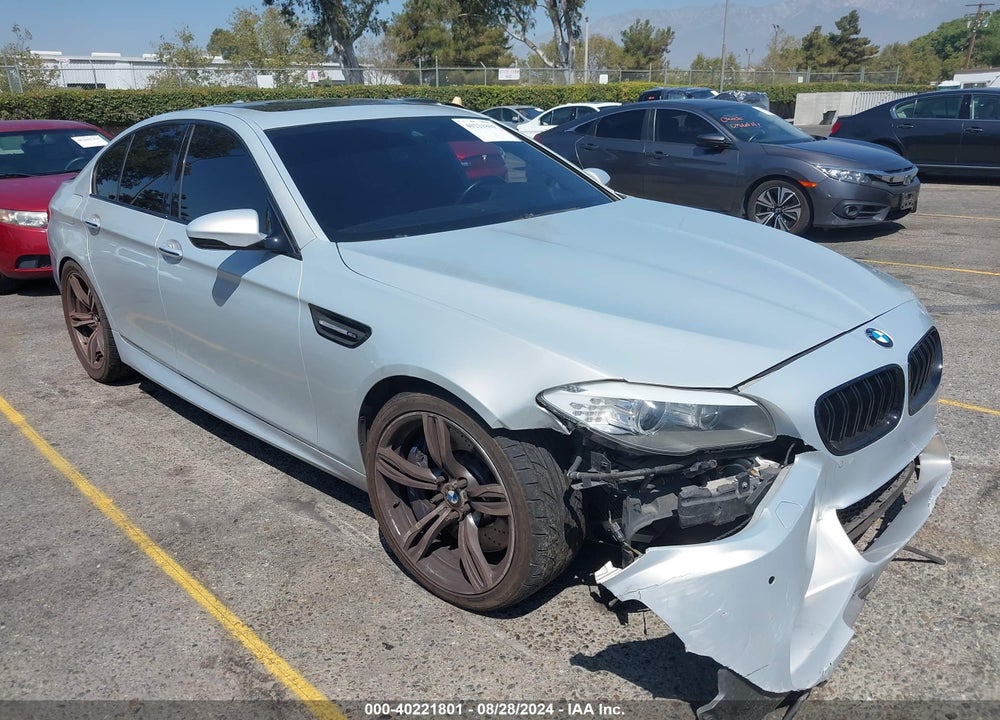 2013 BMW M5 VIN: WBSFV9C53DC773257