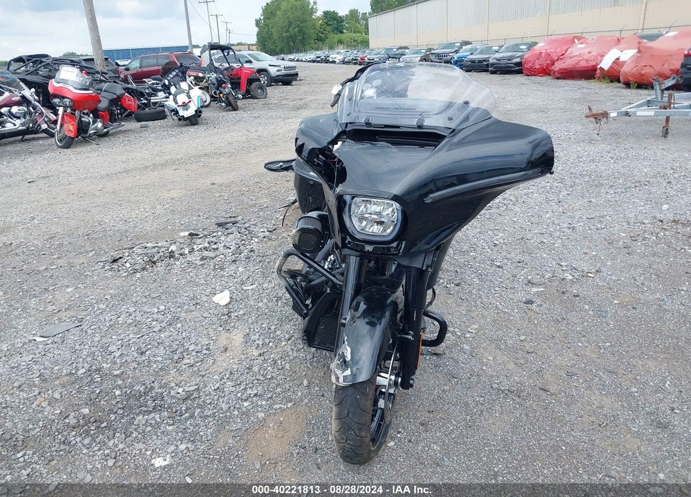 2024 HARLEY-DAVIDSON FLHX VIN: 1HD1KB718RB628915