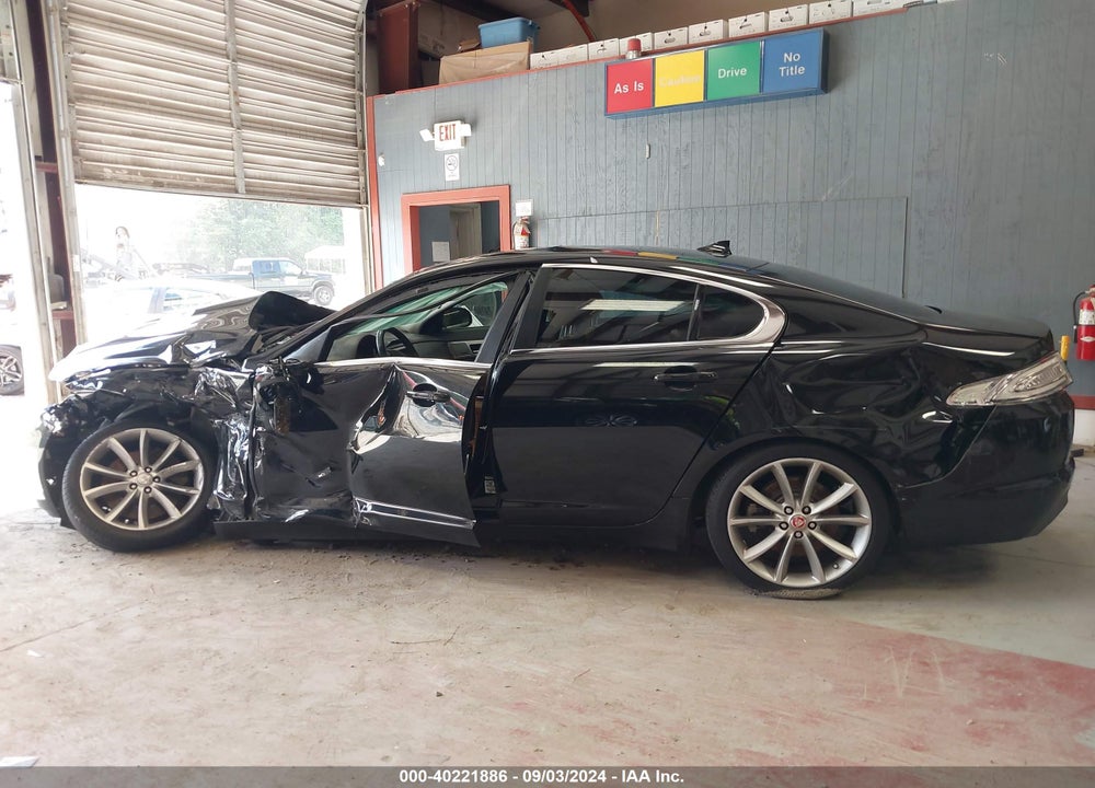 2015 JAGUAR XF 3.0 PORTFOLIO/3.0 SPORT VIN: SAJWJ0FF4F8U68022