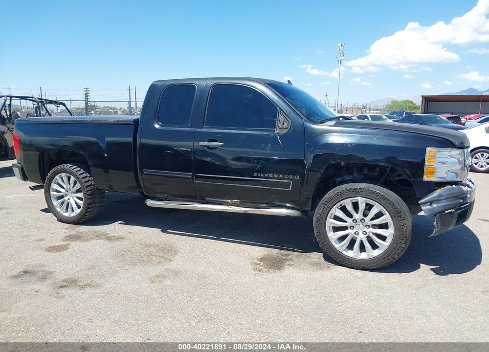 2009 CHEVROLET SILVERADO 1500 LT VIN: 1GCEC29009Z137654