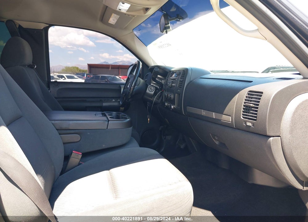 2009 CHEVROLET SILVERADO 1500 LT VIN: 1GCEC29009Z137654