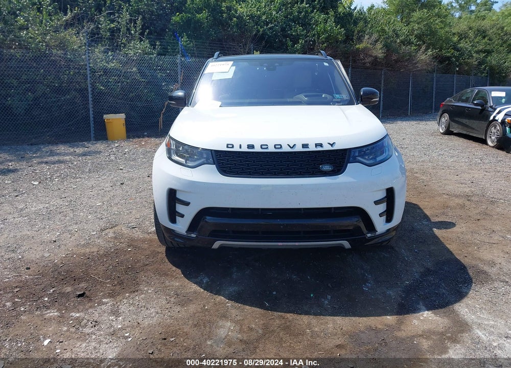 2018 LAND ROVER DISCOVERY HSE LUXURY VIN: SALRT2RVXJA060817