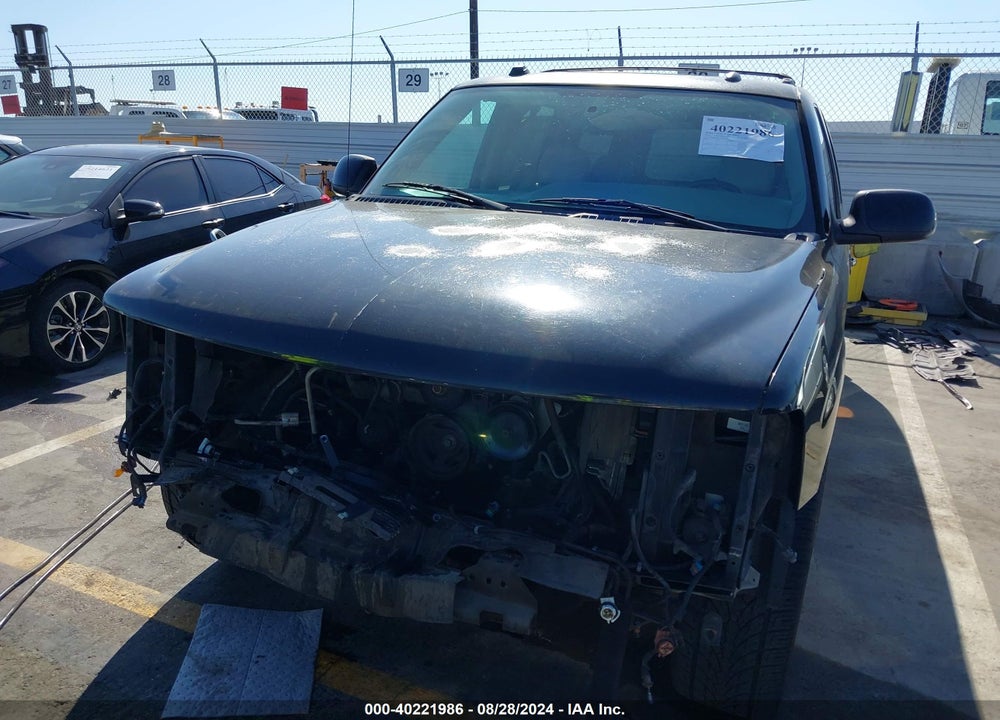 2005 CHEVROLET SUBURBAN 1500 LT VIN: 3GNEC16Z55G284440