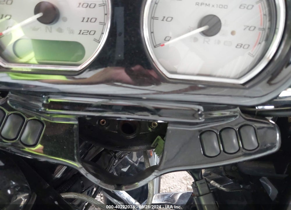 2015 HARLEY-DAVIDSON FLTRXS ROAD GLIDE SPECIAL VIN: 1HD1KTM11FB613520