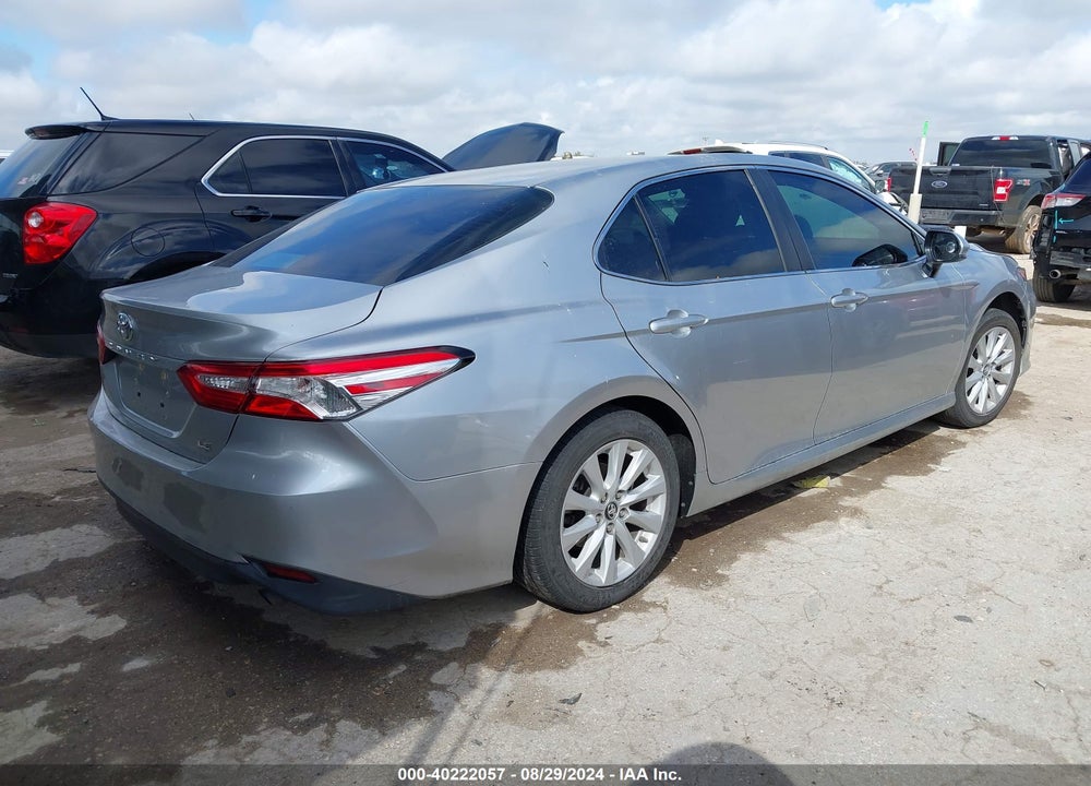 2018 TOYOTA CAMRY LE VIN: 4T1B11HK9JU076419