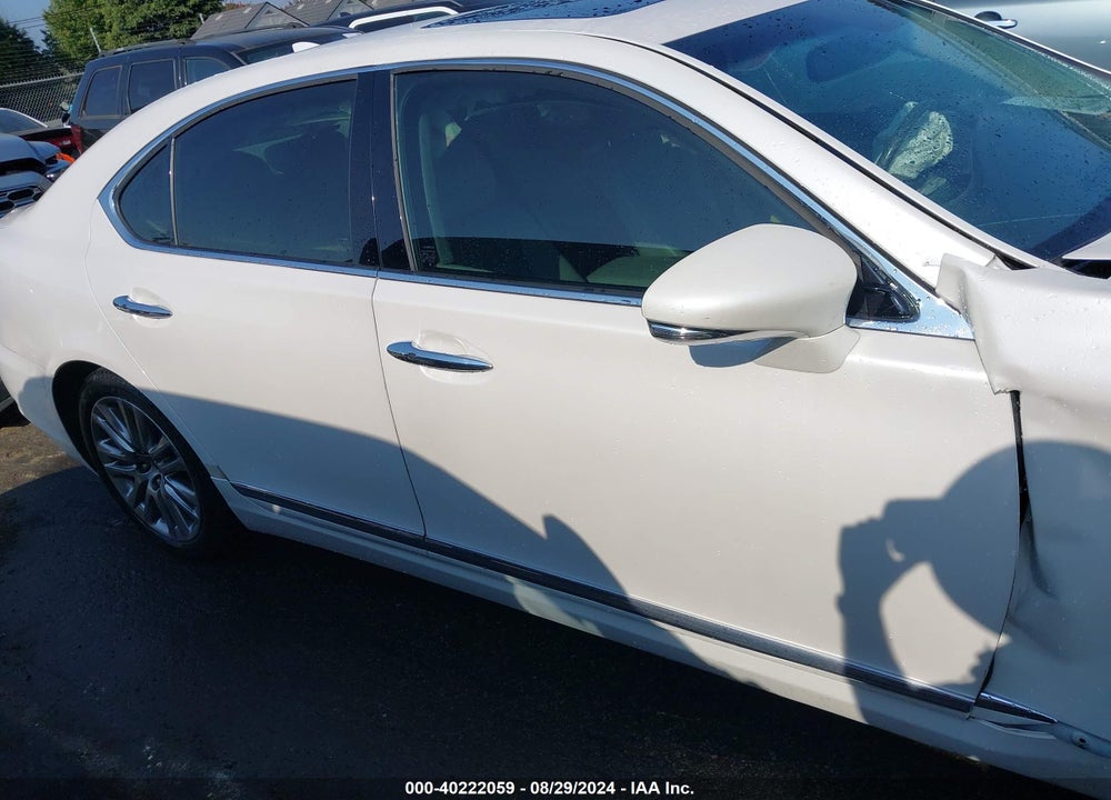 2016 LEXUS LS 460 VIN: JTHBL5EF7G5141475