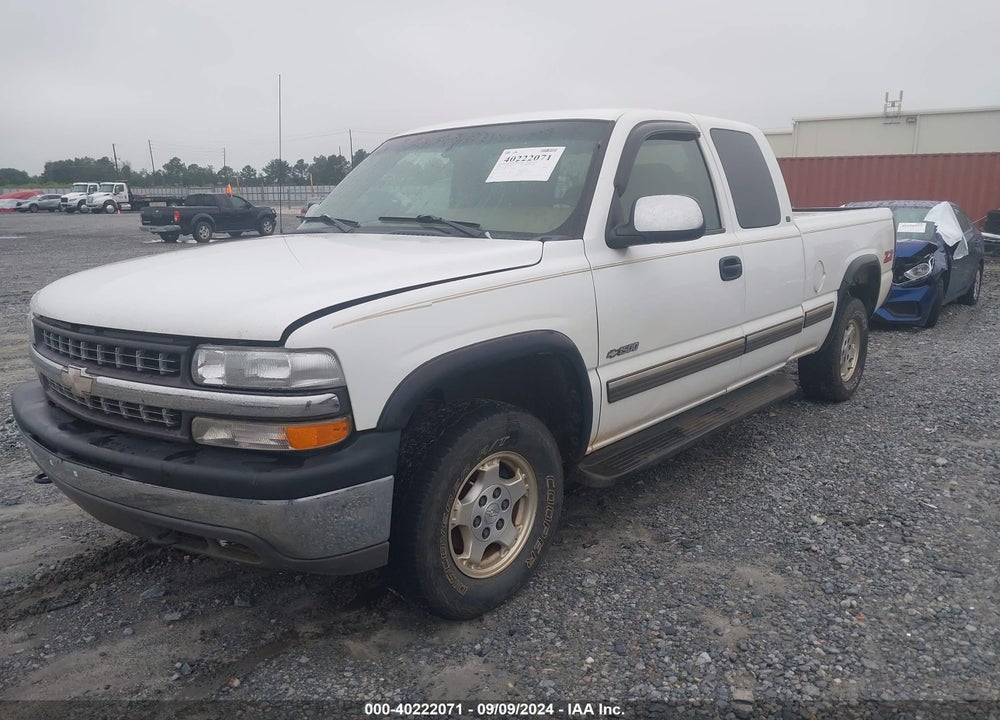 2000 CHEVROLET SILVERADO 1500 LT VIN: 1GCEK19T2YE110839