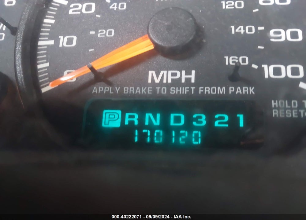 2000 CHEVROLET SILVERADO 1500 LT VIN: 1GCEK19T2YE110839