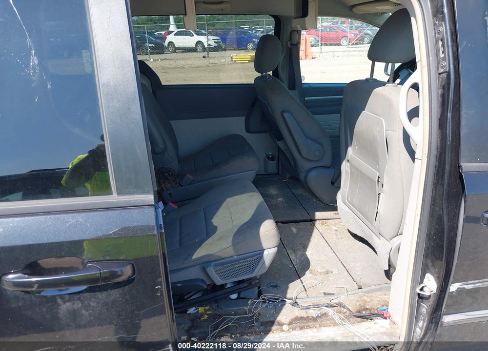 2008 DODGE GRAND CARAVAN SXT VIN: 1D8HN54P18B142528
