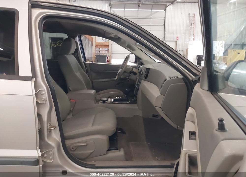 2007 JEEP GRAND CHEROKEE LAREDO VIN: 1J8GR48K27C613157