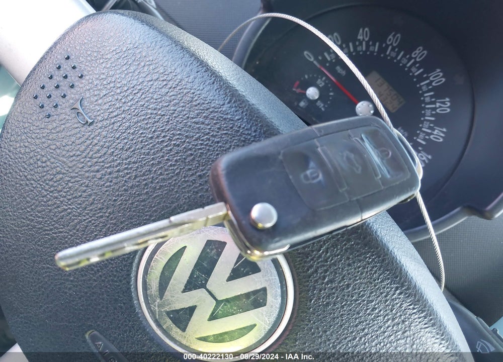 2005 VOLKSWAGEN NEW BEETLE GLS 1.8T VIN: 3VWCD31Y05M303563