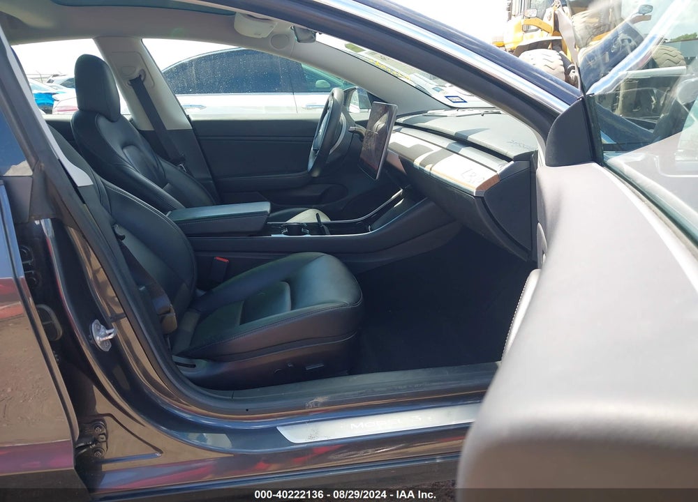 2019 TESLA MODEL 3 LONG RANGE/PERFORMANCE VIN: 5YJ3E1EB9KF469638