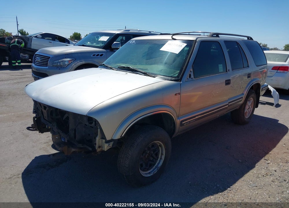 1999 CHEVROLET BLAZER LS VIN: 1GNDT13W6X2147167