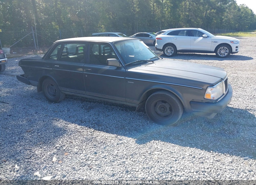 1991 VOLVO 240 VIN: YV1AA8848M1441277