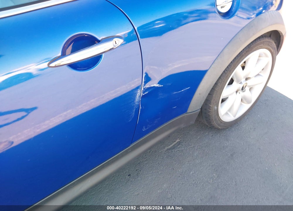 2005 MINI COOPER S VIN: WMWRE33425TD92560
