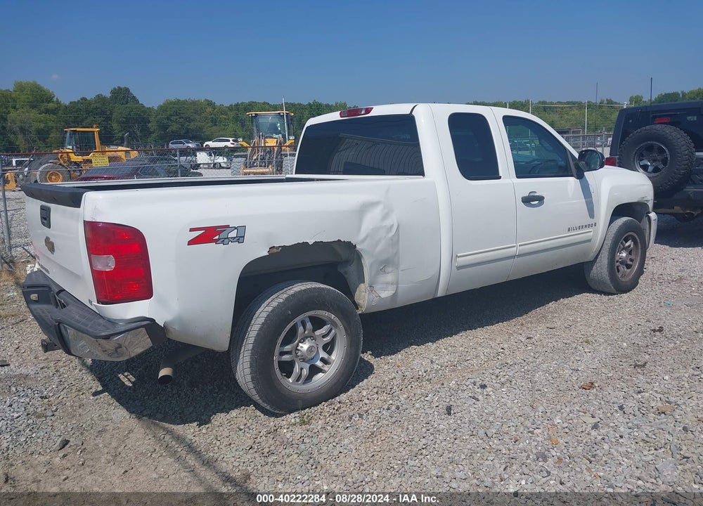 2009 CHEVROLET SILVERADO 1500 LT VIN: 1GCEK29019Z202689
