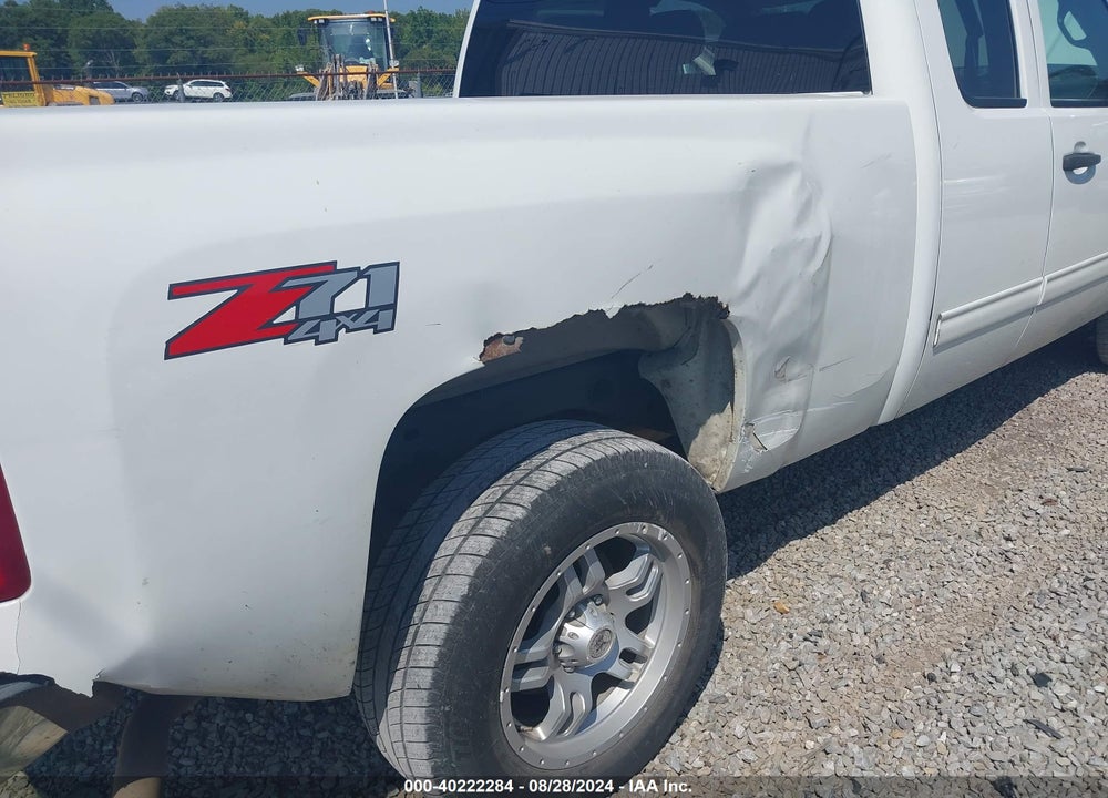 2009 CHEVROLET SILVERADO 1500 LT VIN: 1GCEK29019Z202689