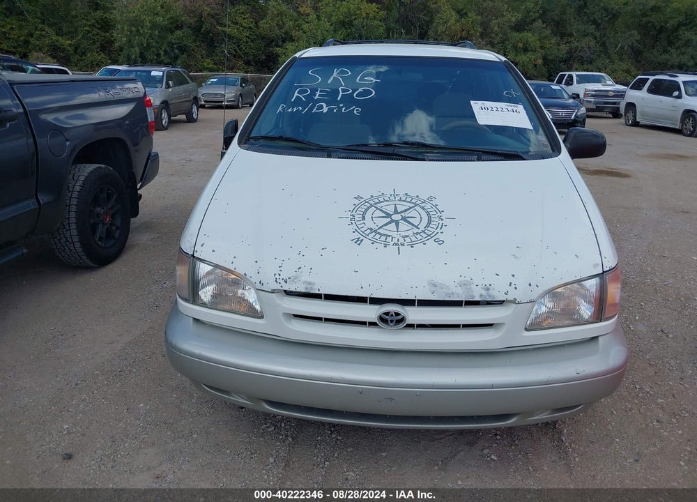 2000 TOYOTA SIENNA XLE VIN: 4T3ZF13C3YU248588