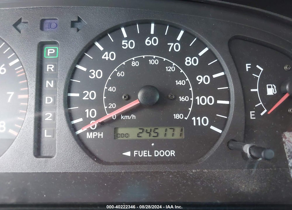 2000 TOYOTA SIENNA XLE VIN: 4T3ZF13C3YU248588