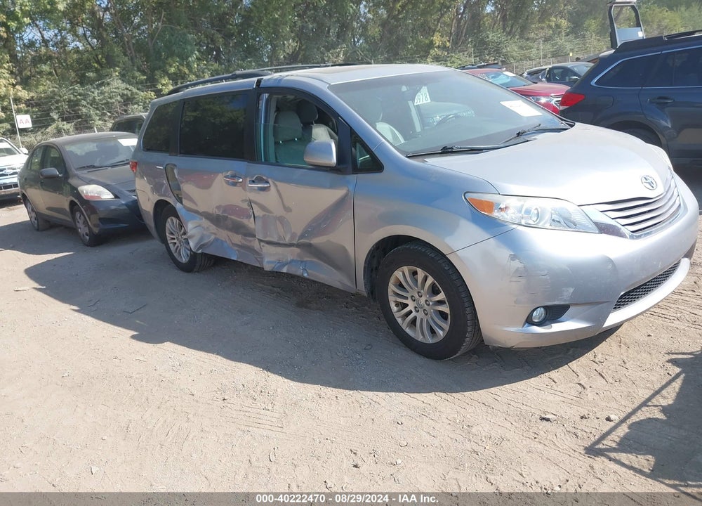 2016 TOYOTA SIENNA XLE PREMIUM 8 PASSENGER VIN: 5TDYK3DC0GS721381