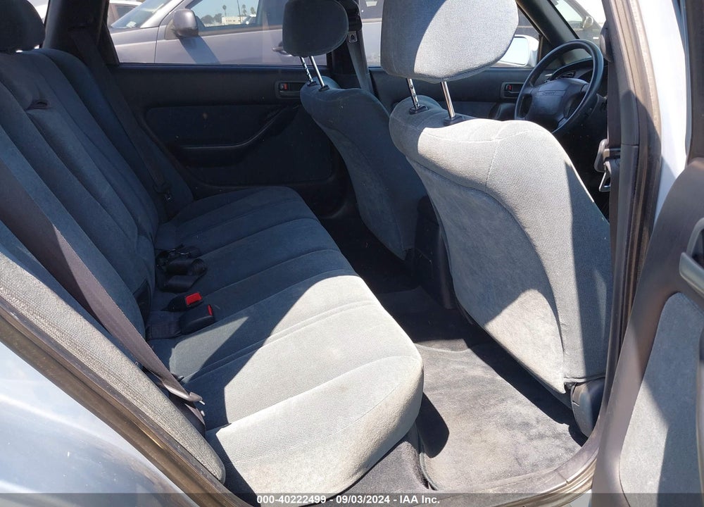 1993 TOYOTA CAMRY LE VIN: 4T1VK12W2PU048833
