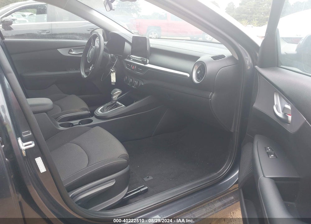 2024 KIA FORTE LXS VIN: 3KPF24AD0RE705690