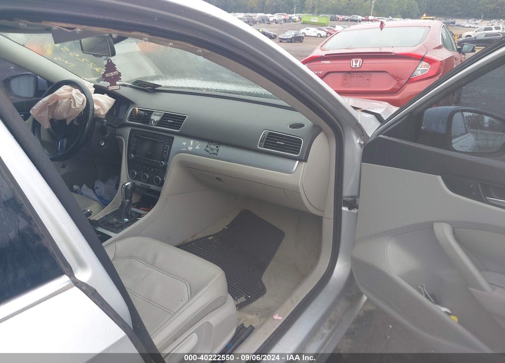 2012 VOLKSWAGEN PASSAT 2.5L SE VIN: 1VWBH7A38CC026672