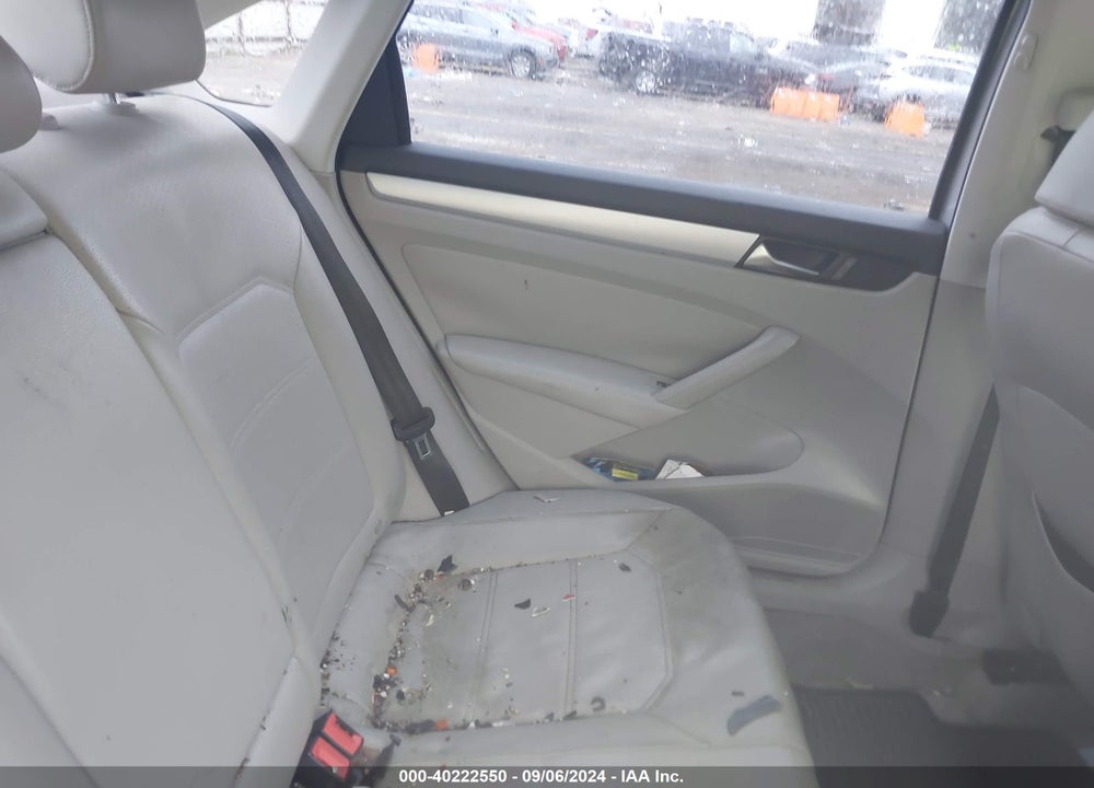 2012 VOLKSWAGEN PASSAT 2.5L SE VIN: 1VWBH7A38CC026672