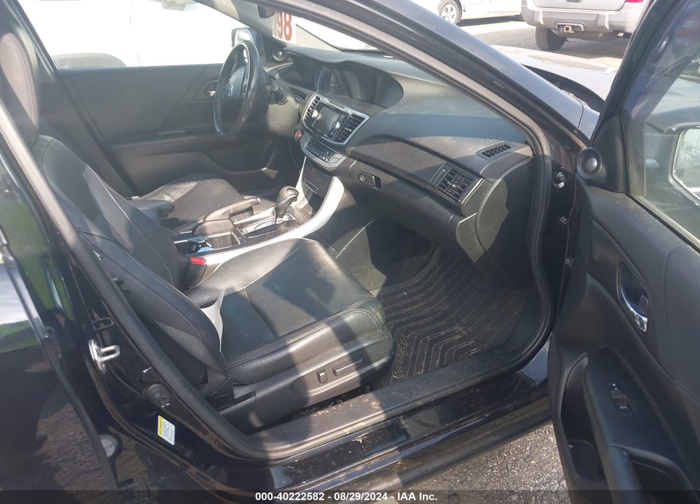2015 HONDA ACCORD EX-L V-6 VIN: 1HGCR3F89FA014730