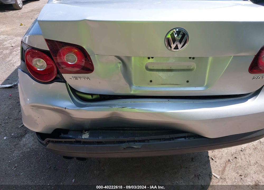 2008 VOLKSWAGEN JETTA WOLFSBURG EDITION VIN: 3VWRJ71K18M187350