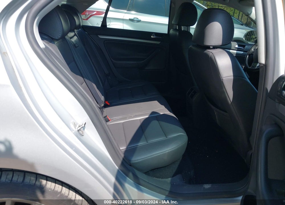 2008 VOLKSWAGEN JETTA WOLFSBURG EDITION VIN: 3VWRJ71K18M187350