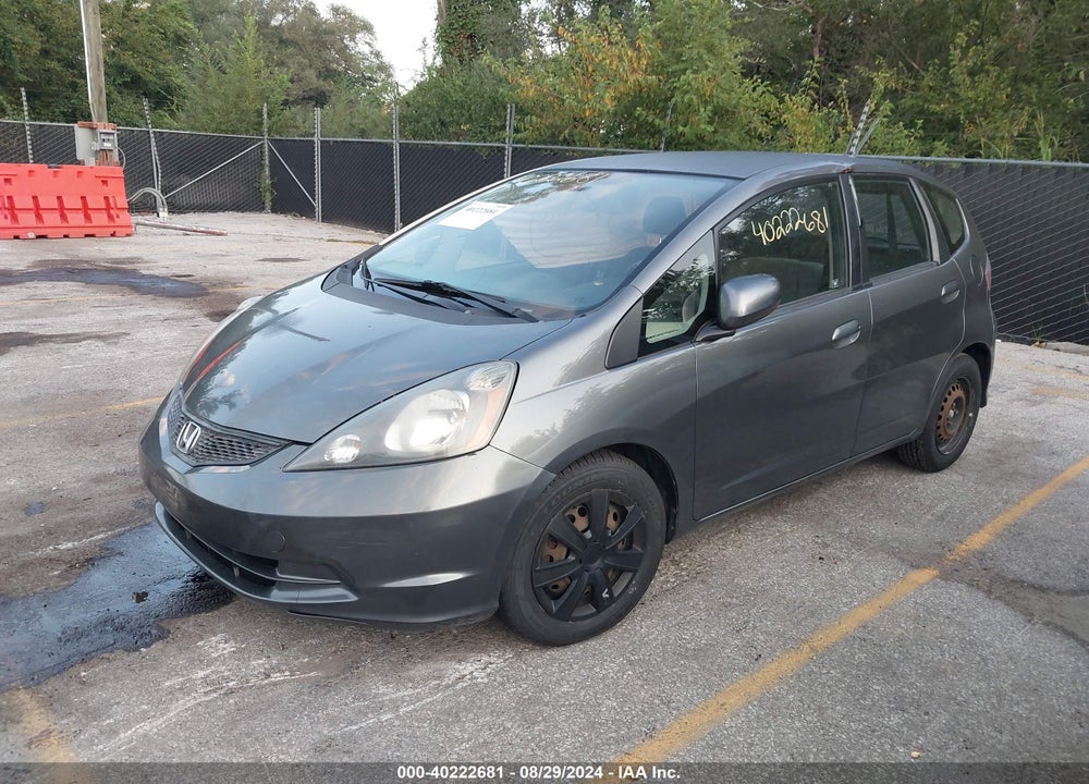 2013 HONDA FIT VIN: JHMGE8H32DC060362