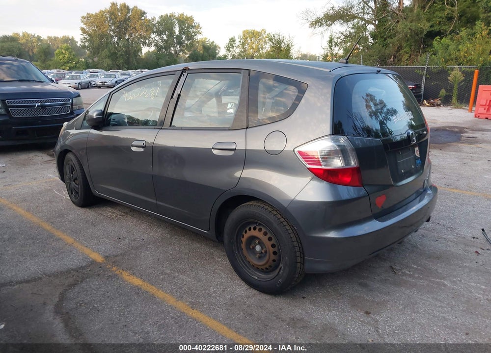 2013 HONDA FIT VIN: JHMGE8H32DC060362