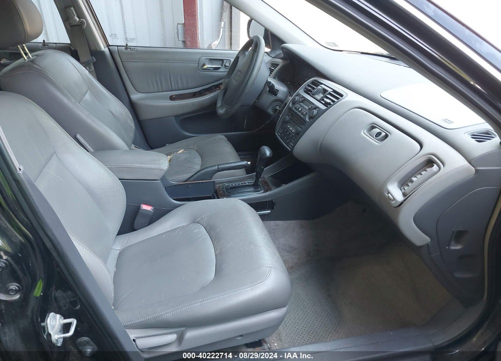 1999 HONDA ACCORD EX V6 VIN: 1HGCG1650XA064675