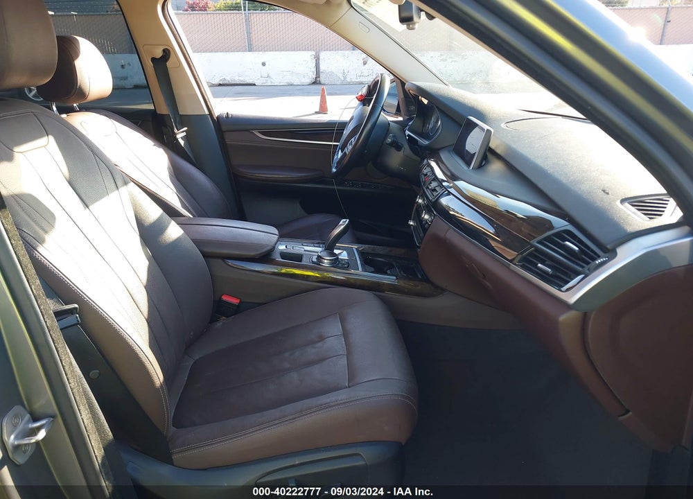 2016 BMW X5 XDRIVE35I VIN: 5UXKR0C55G0S87902