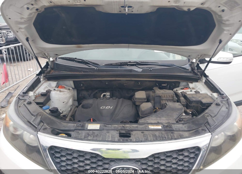 2012 KIA SORENTO LX VIN: 5XYKT3A67CG268384