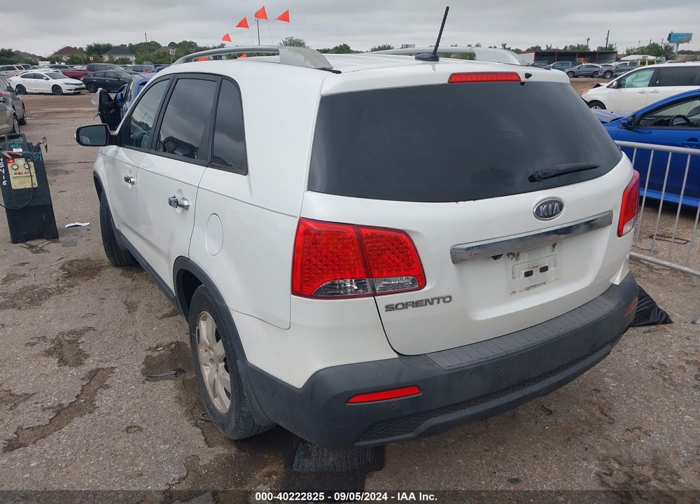 2012 KIA SORENTO LX VIN: 5XYKT3A67CG268384